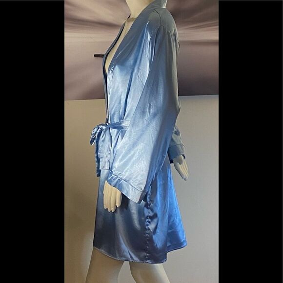 NWT Boohoo Maternity Robe - Picture 3 of 5